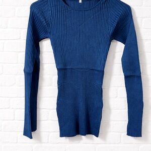 ☀️ Amazon Essentials Women's Blue Long Sleeve Top